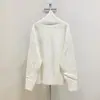 Tentación del Corazón ~ Jacquard de Carta de Amor Roja Cuello Alto Contrastante Top Tejido Holgado Perezoso Moda para Hombres y Mujeres