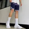 Shorts Esportivos Bordados Retro Americano Unissex Tendência High Street Soltos Respiráveis de Malha Shorts de Basquete Transfronteiriço