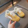 Zapatos para Niñas 2026 Verano Nuevos Tenis Rojos Infantiles para Niñas, Malla Suela Suave Zapatos de Entrenamiento de Princesa