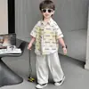 Conjunto de camisa floral de verano para niños, elegante de manga corta para niños, ropa de vacaciones estilo Hong Kong 2026 para niños
