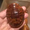 La Tuya Taihang es Rica y Poderosa, y la Pieza de Mano Regresa a su Ciudad Natal. Las Artesanías Tradicionales de Madera Maciza Tallada Son Ricas y Poderosas