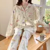 Nuevo conjunto de pijama de manga larga para primavera y otoño, con un diseño de patrón de nubes, ligero y holgado, perfecto para estar en casa.