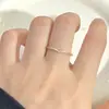 Anillo Cola Anillo Cola Anillo Cola de Plata de Ley S925 Chapado en Oro de 18K Forma de V Clásico Curva Piedra Blanca Estrecha Ultra Normcore Exquisito