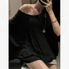 Camiseta Feminina Casual com Proteção Solar e Mangas Morcego Relaxadas, Novo Estilo Primavera 2026, Design Off-Shoulder, Manga Longa