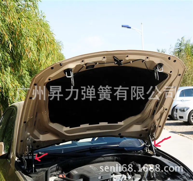 宝马520Li前盖