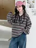 Conjunto de suéter de rayas estilo coreano y conjunto de punto para niñas de otoño e invierno, que incluye una sudadera con capucha y pantalones vaqueros de pierna ancha con adornos de diamantes de imitación, estilo moderno