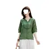 Sudeste Asiático Primavera y Otoño Talla Grande Suelto Elegante Casual Estilo Occidental Reductor de Edad Algodón y Lino Bordado Cuello en V Manga Tres Cuartos Camiseta Top
