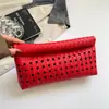 Bolso de mano tejido de nicho moderno y a la moda para mujer, nuevo modelo 2026, clutch ligero para fiestas y salidas, bolso tipo sobre