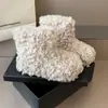 Nuevas botas de pelo de oso para el invierno 2026, zapatos de invierno de moda y tendencia para exteriores, populares botas de nieve de lana de cordero de celebridad de internet