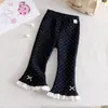 Calça Flare Feminina 2026 Outono e Inverno Nova Versátil Estilosa Alta Elasticidade Outerwear Forrada com Lã Poá Renda Tendência