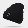 Chapéu de Lã Estilo Comércio Exterior da Amazon com Bordado de Coração, Chapéu Quente para Outono e Inverno, Chapéu Quente Bordado Unissex, Chapéu de Tricô com Coração