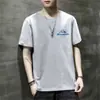 Camiseta de manga corta para hombre, marca de moda de verano, suelta, de cinco puntos, manga, 2024, nueva camiseta con estampado simple de Internet Ins.