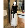 Conjunto de Ropa para Mujer de Principios de Primavera: Conjunto de Dos Piezas de Moda: Top Delgado Irregular con Pedrería Estilo Deseo Puro + Falda de Encaje