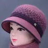Gorro de punto de invierno para mujer, para madres de mediana edad y mayores, gorro cálido con forro de polar, gorro grueso con visera para clima frío