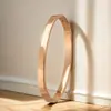 Pulsera de Acero de Titanio para Mujer Versátil Nicho Lujo Accesible Acero Inoxidable de Gama Alta No se Desvanece Tiene Sentido del Diseño y se Puede Usar en la Ducha