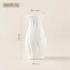 Vaso de Flor de Estilo Cream Nordic para Sala de Estar com Listras Verticais Brancas Decoração de Arranjo de Flores Vaso de Plástico Moderno Simples