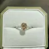 Anillo Transfronterizo de Plata de Ley S925 Nuevo Producto Color Huevo de Paloma Champaña Moissanita Colorida 7*9 Anillo de Lujo Accesible para Mujer