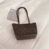 Bolsa Tecida Cruzada Feminina 2026 Outono Novo Estilo Moda Tendência Versátil Bolsa Tote Grande Capacidade Ombro Único Bolsa para o Dia a Dia