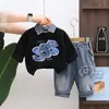 Moda para Niños de Manga Larga Primavera Ropa Infantil 2026 Otoño Nuevo Estilo Manga Larga S Cuello de Mezclilla Conjunto de Dos Piezas Moderno para Niños Pequeños
