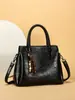 Bolso de mano retro transfronterizo para mujer 2026 nuevo bolso de hombro versátil de gran capacidad para el trabajo y el día a día