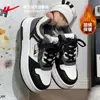 Tênis Versáteis Warrior Shoes Feminino Lançamento Primavera 2026 Sola Grossa Sapatos Panda Preto e Branco Tênis Casuais Brancos Y