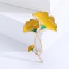 Moda Estilo Coreano Elegante Simple Broche Hoja de Ginkgo Aleación Goteo de Aceite Corsage Pin de Solapa para Traje de Abrigo de Alta Gama Accesorios