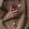 Estrelas Salpicadas Vermelho Cereja Aplicável à Capa de Celular Apple 18promax iphone17 Desenho Animado Anti-queda Nicho Feminino