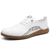 Nuevos Zapatos de Cuero para Hombre Cuatro Estaciones Zapatos para Hombre Estilo Británico Versátiles Zapatos Casuales Slip-on Suela Suave Parte Superior Suave Cómodos Zapatos para Conducir