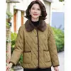 Jaqueta de Veludo Plus Size Outono e Inverno da Mamãe Estiloso Casaco Pequeno de Algodão Moda Curta Roupas de Inverno para Mulheres de Meia-Idade Quente Gola Lapela Jaqueta de Algodão