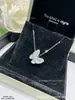 Colar Borboleta de Turquesa Marquise Van Cleef de Alto Padrão, Colar de Madrepérola Branca, Corrente para Clavícula Borboleta Banhada a Ouro V 18K