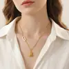 Collar con Colgante de Barra de Oro de la Suerte Más Vendido Transfronterizo Europeo y Americano Cadena para Clavícula Acero Inoxidable Grabado con Letra Chapado en Oro Real de 18K
