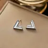 2024 Nuevo Collar Sencillo Dorado Nicho Entrada Lujo en Forma de V para Madre Cadena de Clavícula de Verano para Mujer Celebridad de Internet Tanabata