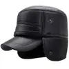 Gorro de invierno para hombre, forrado de forro polar para abrigar, protector de orejas, gorro de algodón, gorro de piel, adecuado para hombres de mediana edad y ancianos, gorro plano engrosado para clima frío