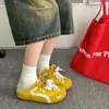 Zapatillas planas antideslizantes de estilo francés de moda para mujer, para usar al aire libre en verano, nuevo modelo 2026, medias pantuflas rojas retro, zapatos Birkenstock