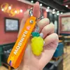Serie de frutas de dibujos animados, llavero de figura de uva 3D realista, lindo colgante de muñeca de silicona, accesorio para bolso