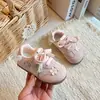 Zapatillas de Entrenamiento Doble Malla para Niñas Estilo Alemán Primavera 2026 Nuevas Zapatos para Caminar con Flores de Bebé Tenis Transpirables de Suela Suave para Niños