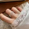 Anillo de fuegos artificiales elegante y exquisito para mujer, lujo ligero, moderno, único, anillo abierto versátil, borde ancho, anillo de moda para el dedo índice de celebridad de internet
