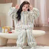 Pijama de cardigã com zíper para meninas, fleece de coral espesso, design fofo de desenho animado, adequado para outono e inverno, quente e pode ser usado como roupa externa