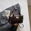 Bolso pequeño de alta calidad y elegante para mujer, nueva colección otoño 2026, gran capacidad, bolso de hombro versátil, bolso retro para el día a día