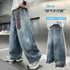 Jeans Rectos Estampados con Salpicaduras de Pintura para Niños Otoño 2026, Pantalones Anchos Sueltos para Niños Grandes Primavera-Otoño, Pantalones para Niños Transfronterizos al por Mayor