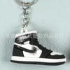 Pulsera tridimensional AJ1 llavero zapatos de baloncesto pegamento flexible de PVC aj silicona modelo de zapatos 3D llavero colgante venta al por mayor
