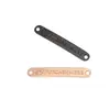 La Fábrica Produce Etiquetas Decorativas Curvas de Metal para Escritorio, Grabado de Logos Fundidos a Presión, Accesorios Perforados y Placas de Identificación con Clavos