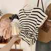 Top de punto de seda de hielo a rayas con cuello y mangas cortas abullonadas para mujer Verano 2026 Nuevo artículo Top de manga corta con cordón para petite