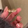 Anillo Apilado de Perlas de Circonita de Flores Dulces y Delicadas para Mujer, Nicho Elegante de Alto Grado, Nuevo Anillo de Moda 2024