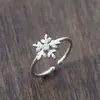 Anillo de flor de origen ornamental con circonita microincrustada joyería fresca regalo de Navidad anillo de copo de nieve Joker de una generación