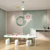 Papel de parede listrado de grade com cor de gradiente 3D rosa para quarto de menina, quarto infantil, jardim de infância, sala de aula moderna
