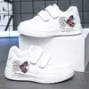 Tenis para niña con estampado de mariposas, cierre de velcro, zapatos blancos para primavera y otoño, suela suave, transpirables, zapatillas deportivas casuales, versátiles