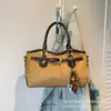Bolsa Saco Simples de Luxo para o Dia a Dia 2026 Nova Chegada de Outono para Mulheres Bolsa de Ombro Único, de Mão, Transversal de Nicho