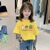 G2058 # Roupa Infantil Camisa Base Falsa de Duas Peças, Camiseta de Algodão Puro de Manga Longa para Primavera e Outono, Blusa Casual para Bebês Meninas, Moderna.