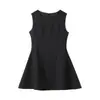 Vestido Curto Estilo Colete Preto para Mulheres, Novo Estilo Hepburn Verão 2026, Cintura Marcada, Lindo Vestidinho Preto, Vestido Sem Mangas Espinha de Peixe